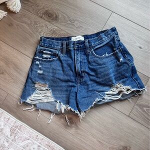 Abercrombie distressed Jean mom shorts EUC